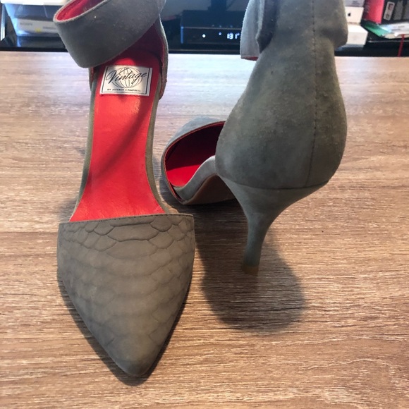 Grey Python Suede Pump - Picture 2 of 7